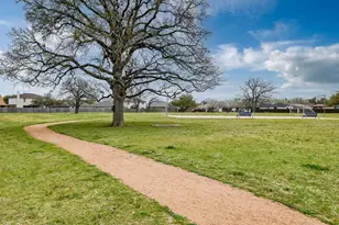 104 Brentwood Dr, Leander, TX 78641 - Photo 30