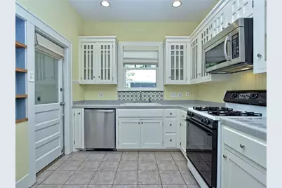 403 W 37th Street, Austin, TX 78705 - Photo 8