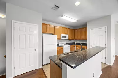 7501 Shadowridge Run #102, Austin, TX 78749 - Photo 8