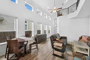 10813 Sentinel Dr, Austin, TX 78747 - Photo 4