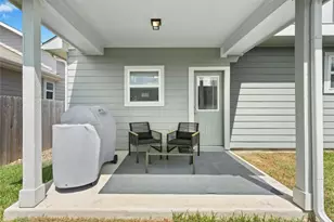 10813 Sentinel Dr, Austin, TX 78747 - Photo 20