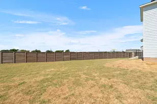 424 Marty Allen Loop, Jarrell, TX 76537 - Photo 30