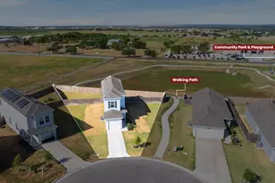 424 Marty Allen Loop, Jarrell, TX 76537 - Photo 4