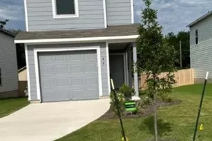 45 Trinity Cir, Lockhart, TX 78644 - Photo 2