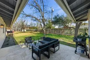 8201 Shadowood Dr, Austin, TX 78757 - Photo 28