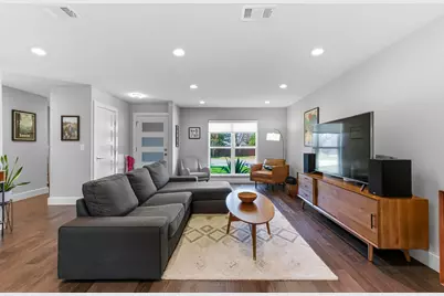 8201 Shadowood Drive, Austin, TX 78757 - Photo 4