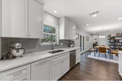 8201 Shadowood Drive, Austin, TX 78757 - Photo 14