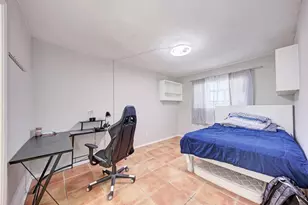 803 W 28th St, Austin, TX 78705 - Photo 10