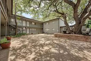803 W 28th St, Austin, TX 78705 - Photo 2