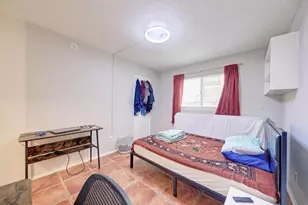 803 W 28th St, Austin, TX 78705 - Photo 8