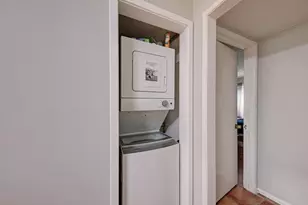 803 W 28th St, Austin, TX 78705 - Photo 14