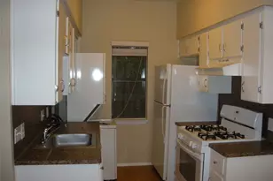 303 W 35th St, Austin, TX 78705 - Photo 4