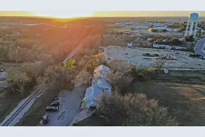 416 Depot Street, Elgin, TX 78621 - Photo 20