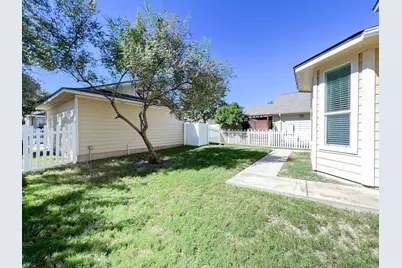 921 Heritage Springs Trail, Round Rock, TX 78664 - Photo 22