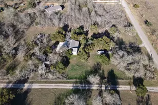 221 Lower Elgin Rd, Elgin, TX 78621 - Photo 4