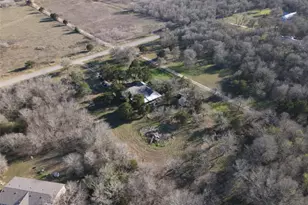 221 Lower Elgin Rd, Elgin, TX 78621 - Photo 6