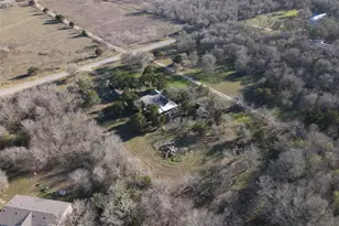 221 Lower Elgin Rd, Elgin, TX 78621 - Photo 6