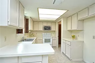 11502 Toledo Dr, Austin, TX 78759 - Photo 12