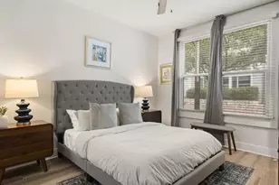 810 W St Johns Ave, Austin, TX 78752 - Photo 2