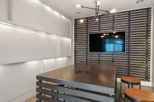 810 W St Johns Ave, Austin, TX 78752 - Photo 10