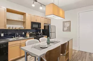 810 W St Johns Ave, Austin, TX 78752 - Photo 6