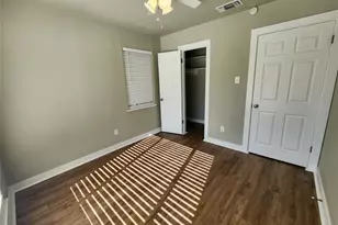 2708 St Edwards Cir, Austin, TX 78704 - Photo 6