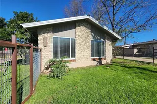 2708 St Edwards Cir, Austin, TX 78704 - Photo 12