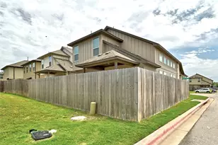912 Sleepy Dell Ln, Austin, TX 78748 - Photo 26