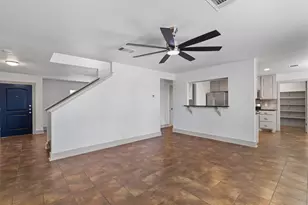 950 Whispering Hollow Dr, Kyle, TX 78640 - Photo 4