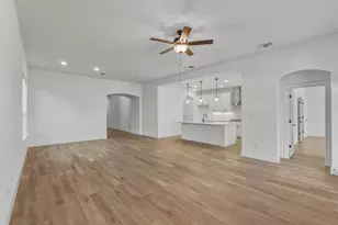 504 Canyoncrest Wy, Liberty Hill, TX 78642 - Photo 6