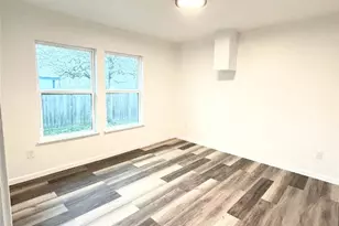 635 White Ave, Rockdale, TX 76567 - Photo 10