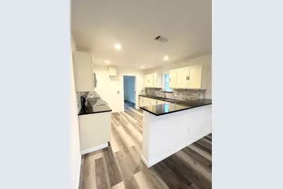 635 White Avenue, Rockdale, TX 76567 - Photo 4