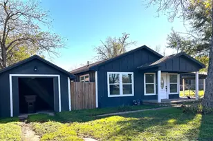 635 White Ave, Rockdale, TX 76567 - Photo 2