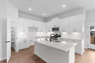 140 Basketflower Ln, Georgetown, TX 78633 - Photo 8