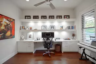 1002 Meriden Ln, Austin, TX 78703 - Photo 32