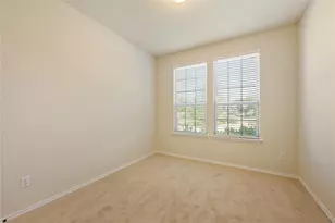 401 Duroc Dr, Hutto, TX 78634 - Photo 6