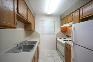 1903 E 20th St, Austin, TX 78722 - Photo 10