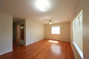 1903 E 20th St, Austin, TX 78722 - Photo 2
