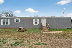 16 Fourth Street St, Maxwell, TX 78656 - Photo 4