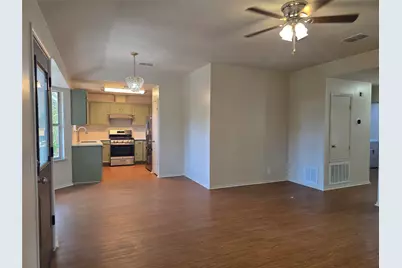 11602 Maybach Drive, Del Valle, TX 78617 - Photo 10