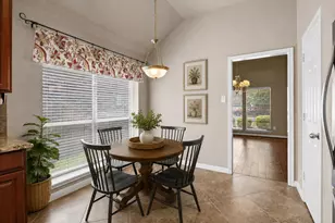 747 Westbury Ln, Georgetown, TX 78633 - Photo 4
