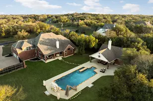 583 W Overlook Mountain Rd, Buda, TX 78610 - Photo 2