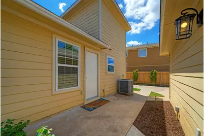 18100 Belfry Pass, Manor, TX 78653 - Photo 22