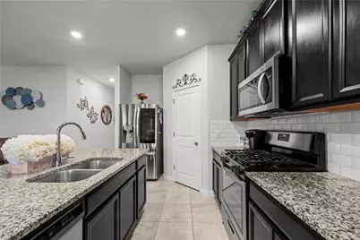 407 Water Way Avenue, Hutto, TX 78634 - Photo 10