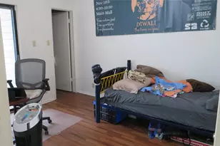 106 E 30th St, Austin, TX 78705 - Photo 8