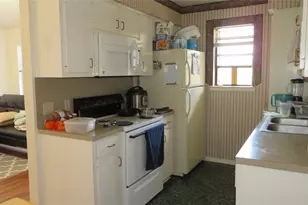 106 E 30th St, Austin, TX 78705 - Photo 2