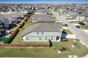 156 Greatest Gift Wy, Jarrell, TX 76537 - Photo 36