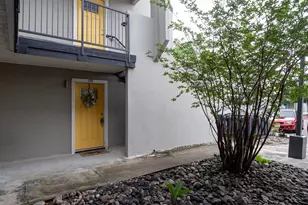935 La Posada Dr, Austin, TX 78752 - Photo 4