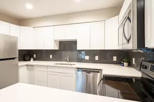 935 La Posada Dr, Austin, TX 78752 - Photo 12