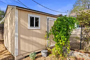 13105 Bourbon St, Austin, TX 78727 - Photo 36